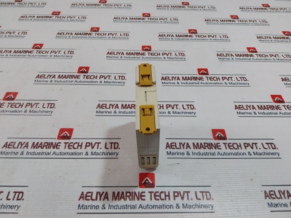 Omron K8Ab-as2-j 1-phase Current Relay 6A 250Vac/30Vdc