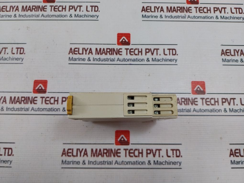 Omron K8Ab-as2-j 1-phase Current Relay 6A 250Vac/30Vdc