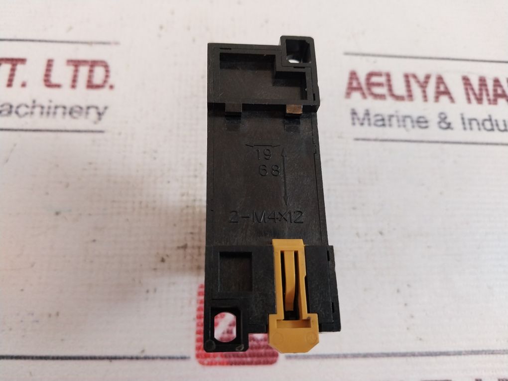 Omron Ly2 General Purpose Relay With Socket