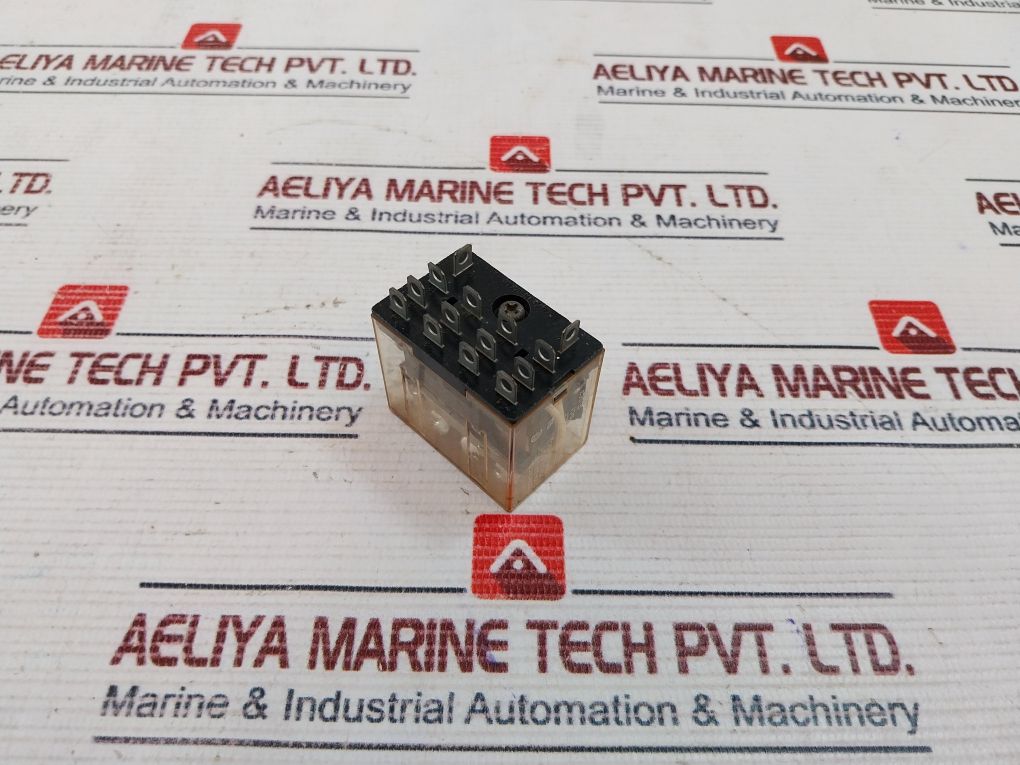 Omron Ly4 Relay 24 Vdc