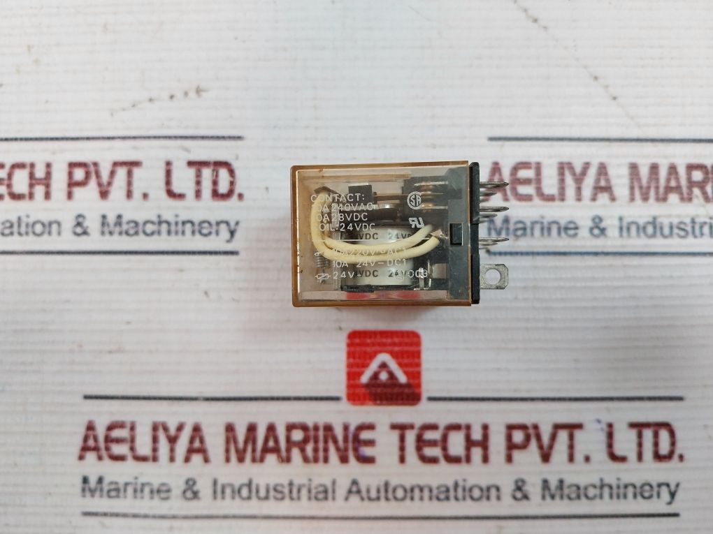 Omron Ly4 Relay 24 Vdc