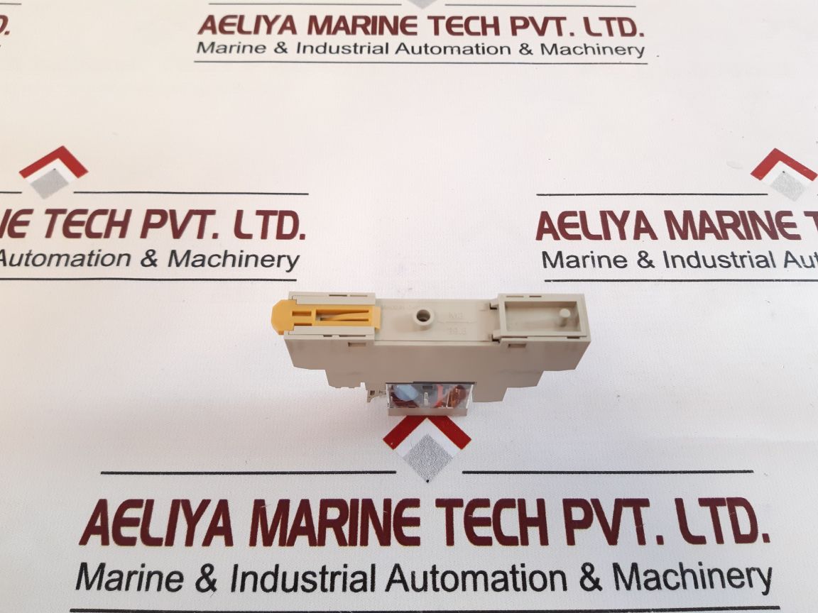 Omron Max. 10A250V Relay