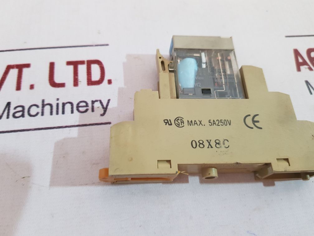 Omron Max. 5A 250V Socket Relay