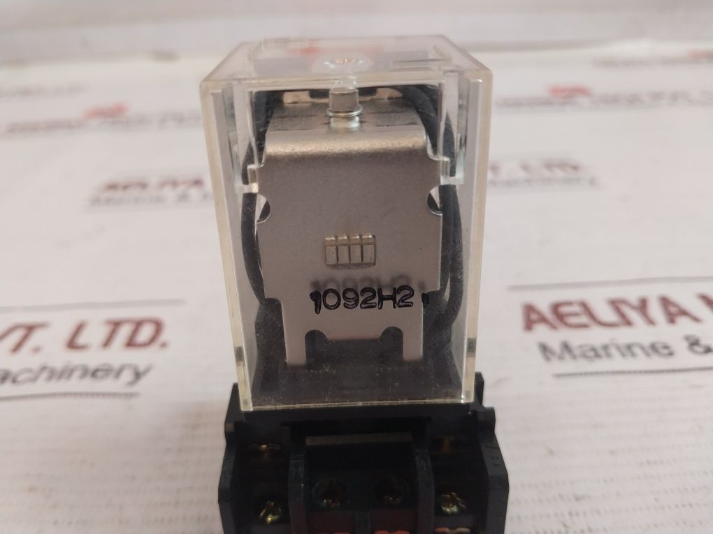 Omron Mk3P5-s Relay With Socket 250V 50/60Hz