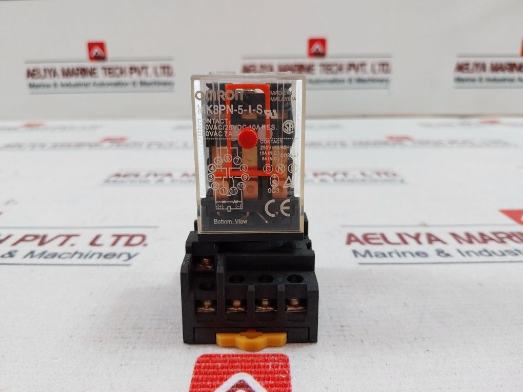 Omron Mk3Pn-5-i-s Relay With Base