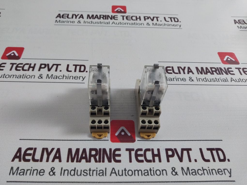 Lot Of 2X Omron My2N-d2 Relay 10A 250Vac
