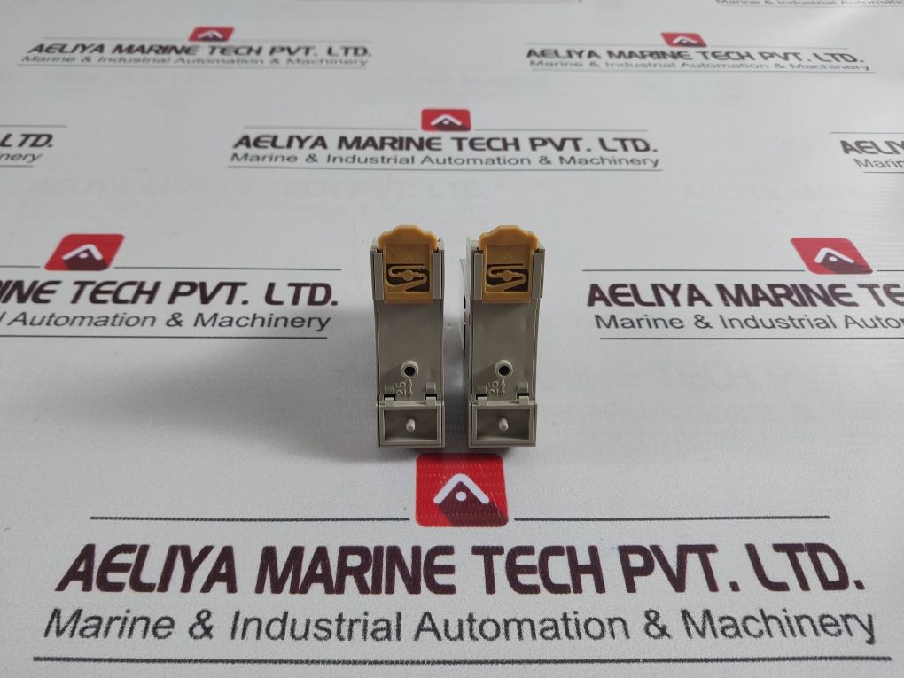 Lot Of 2X Omron My2N-d2 Relay 10A 250Vac
