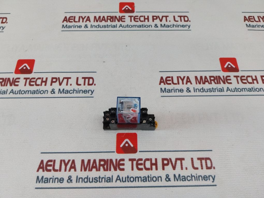 Omron My2Nj Coil Power Relay 220/240Vac With 0518C Socket