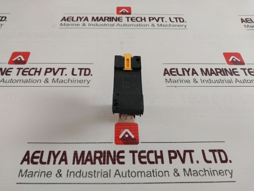 Omron My3 Cube Relay With Socket Base Pyf11A 5A 250Vac