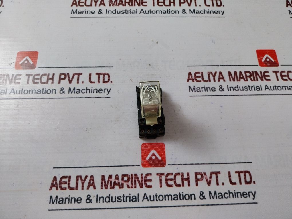 Omron My4 Power Relay 220/240Vac 3A 250Vac 28Vdc Lpyf14A-e