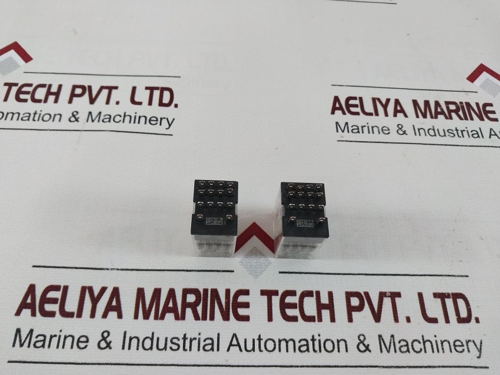 Lot Of 5X Omron My4N-gs Relay 100/110 Vdc