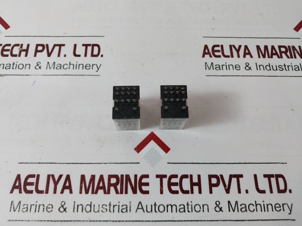 Lot Of 4X Omron My4N-gs Relay 24Vdc 