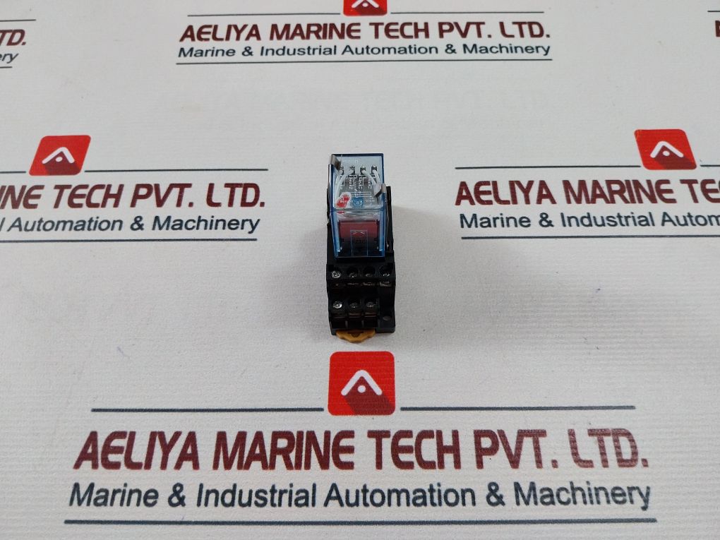 Omron My4N-j Power Relay With Socket 5A 250Vac