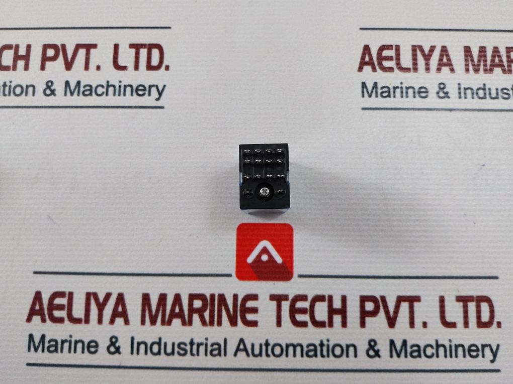 Omron My4N-j Power Relay With Socket 5A 250Vac