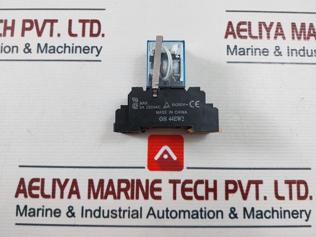 Omron My4N-j Power Relay With Socket 5A 250Vac