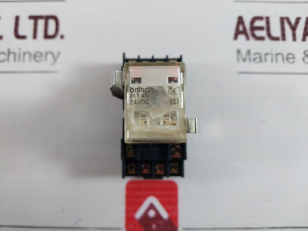 Omron My4N Relay With Socket 24Vdc Ac 250V 7A