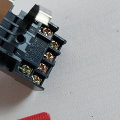 Omron My4N Relay With Socket 24Vdc Ac 250V 7A