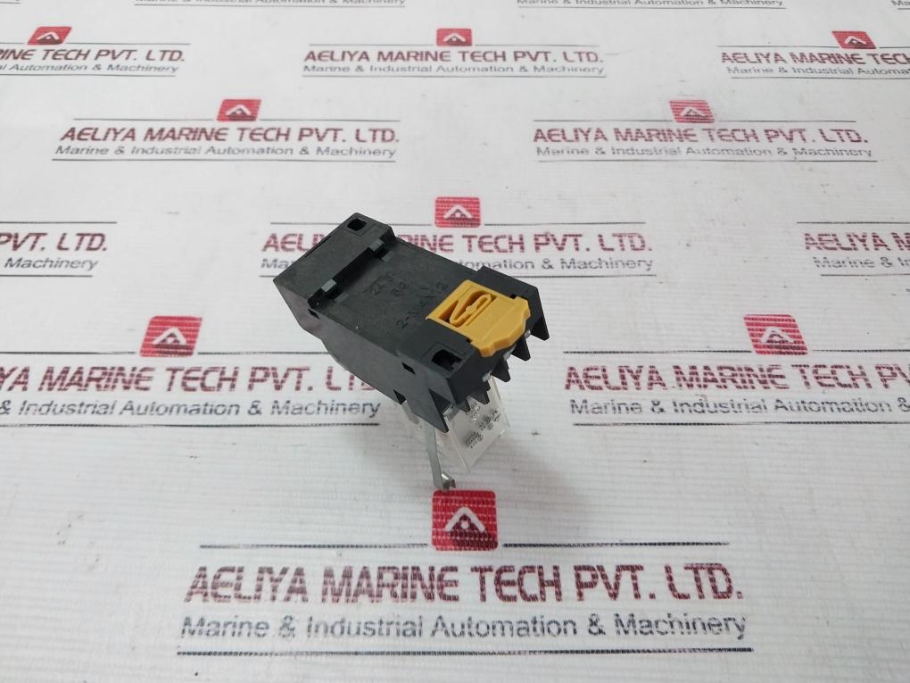 Omron My4Z Relay With Base 5A 200/220 Vac