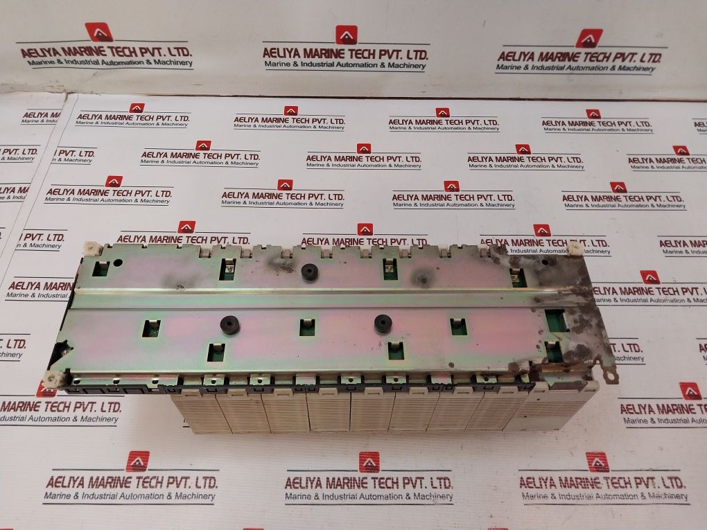 Omron Oc211 Output Unit Ac100-240V