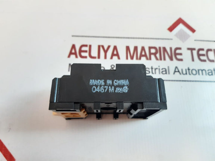 Omron P2Cf-11E Relay Socket
