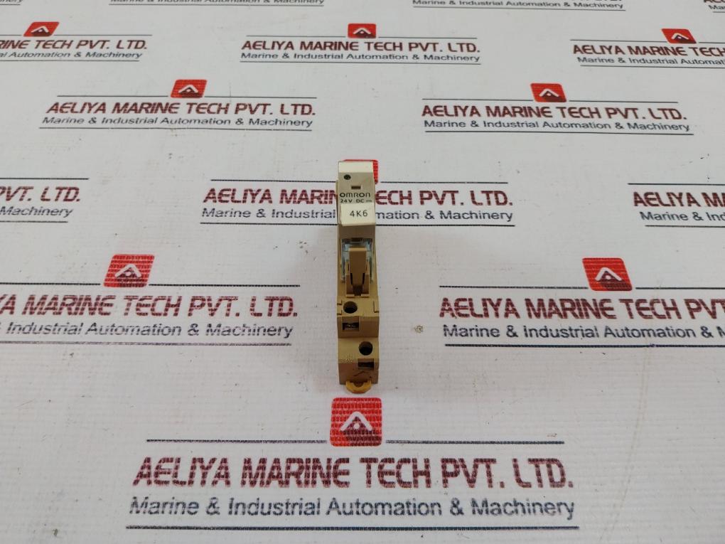 Omron P2Rf-08-e Relay With Socket Base 5A 250V