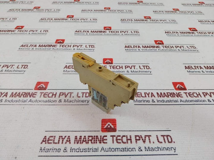 Omron P2Rf-08-e Relay With Socket Base 5A 250V
