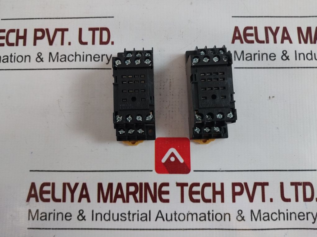 Lot Of 7X Omron Pyf14A-e Relay Mounting Socket