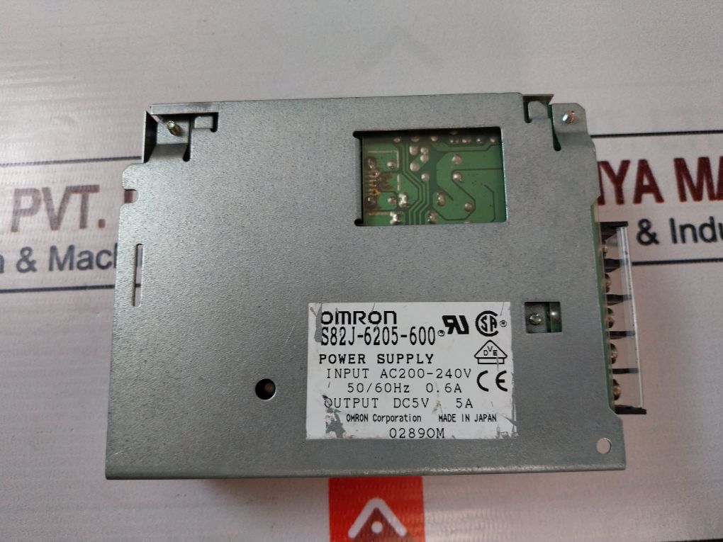 Omron S82J-6205-600 Power Supply Input Ac200-240V