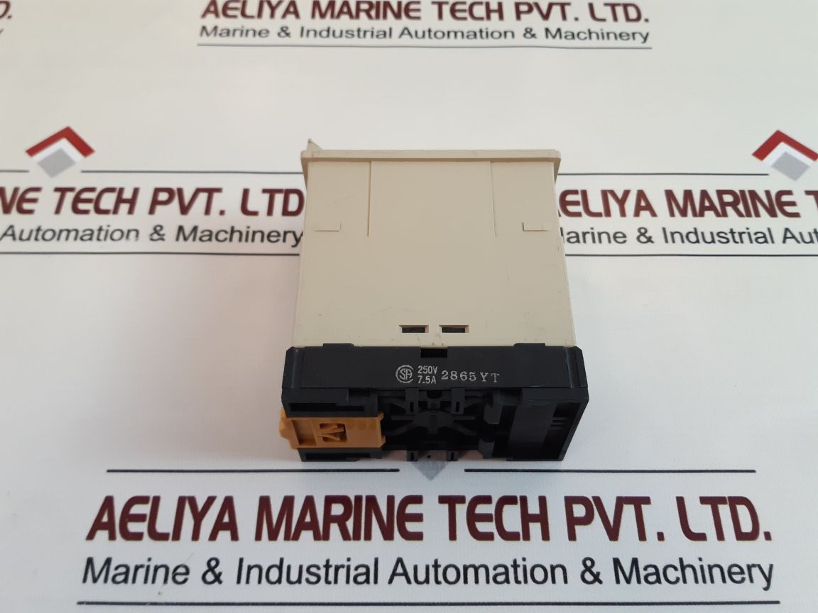 Omron Sao-q1N Current Sensor With Base
