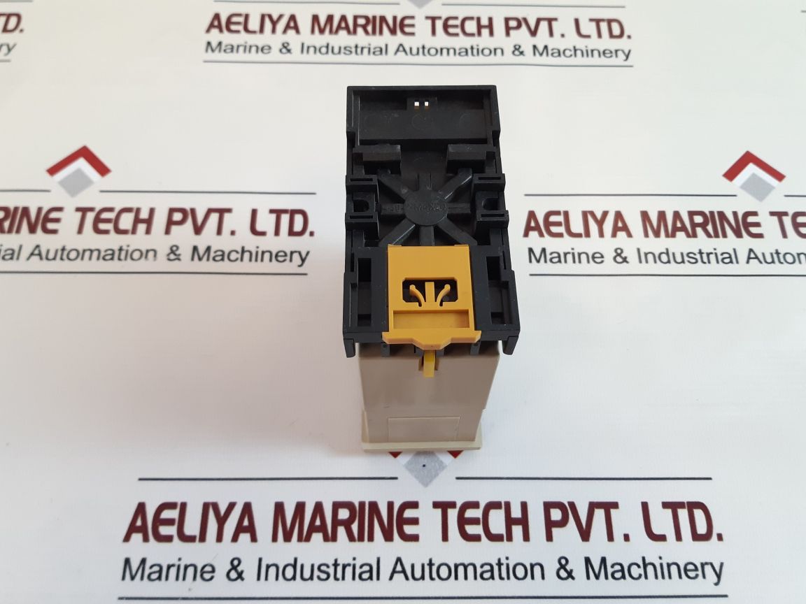 Omron Sao-q1N Current Sensor With Base
