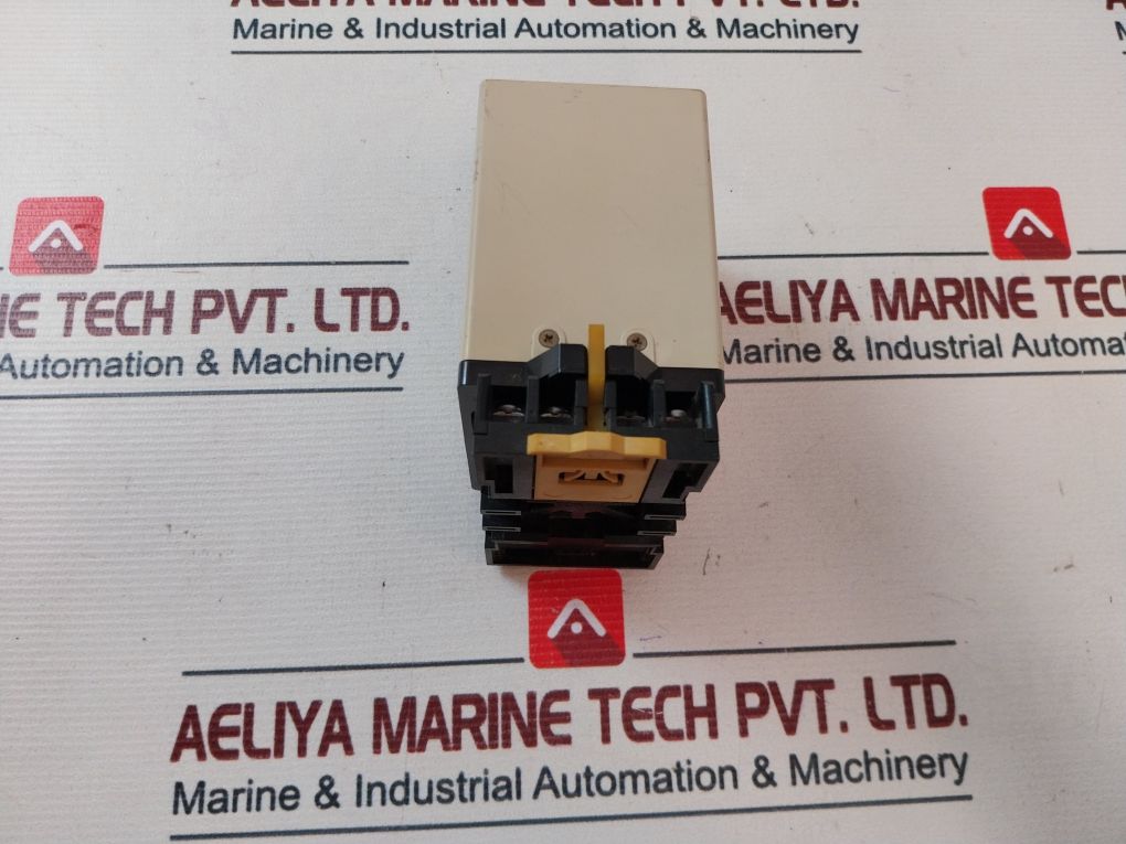 Omron Sao-s Current Sensor 110 Vac With Base