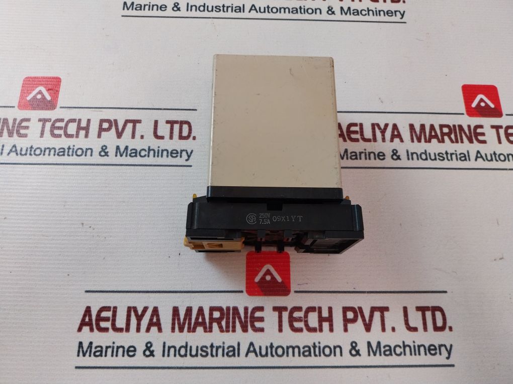 Omron Sao-s Current Sensor 110 Vac With Base