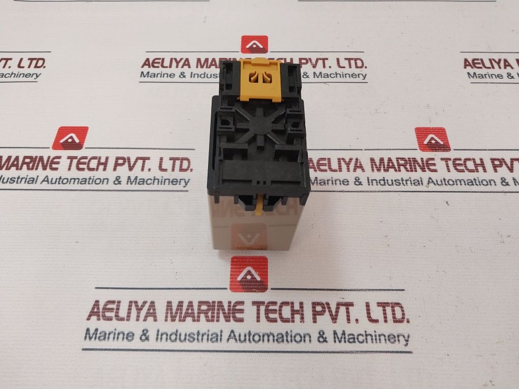 Omron Sdv-fh2 Voltage Sensor 250V