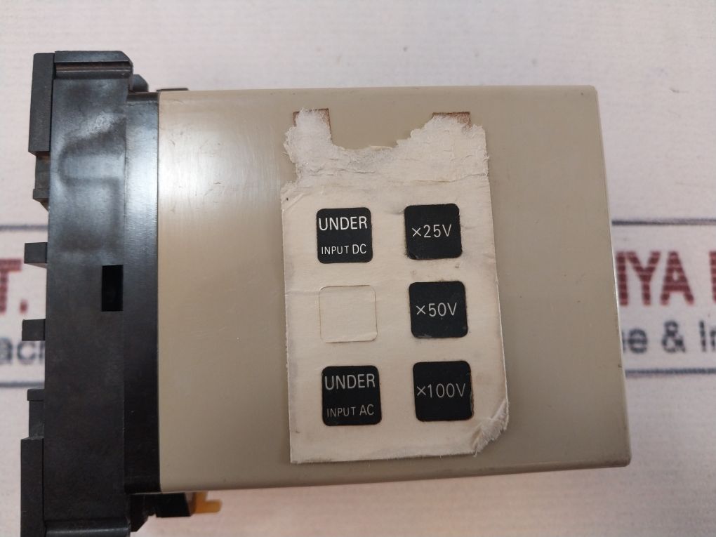 Omron Sdv-fh2 Voltage Sensor 250V