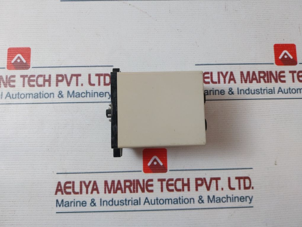 Omron Sdv-fh6 Voltage Sensor