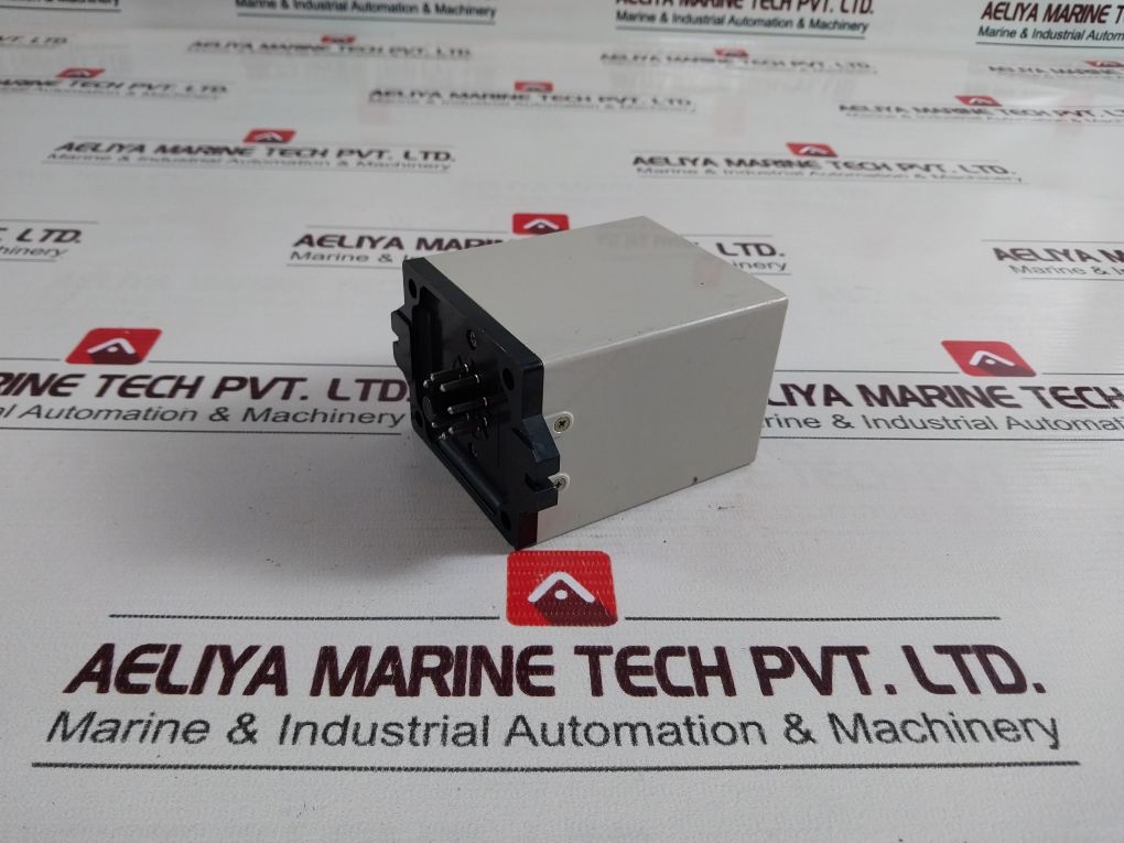 Omron Sdv-fl6 Voltage Sensor 100/110 Vac 2A 24Vdc