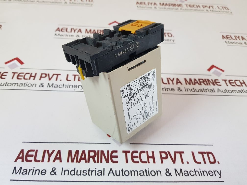 Omron Sdv-fl7 Voltage Sensor With Base