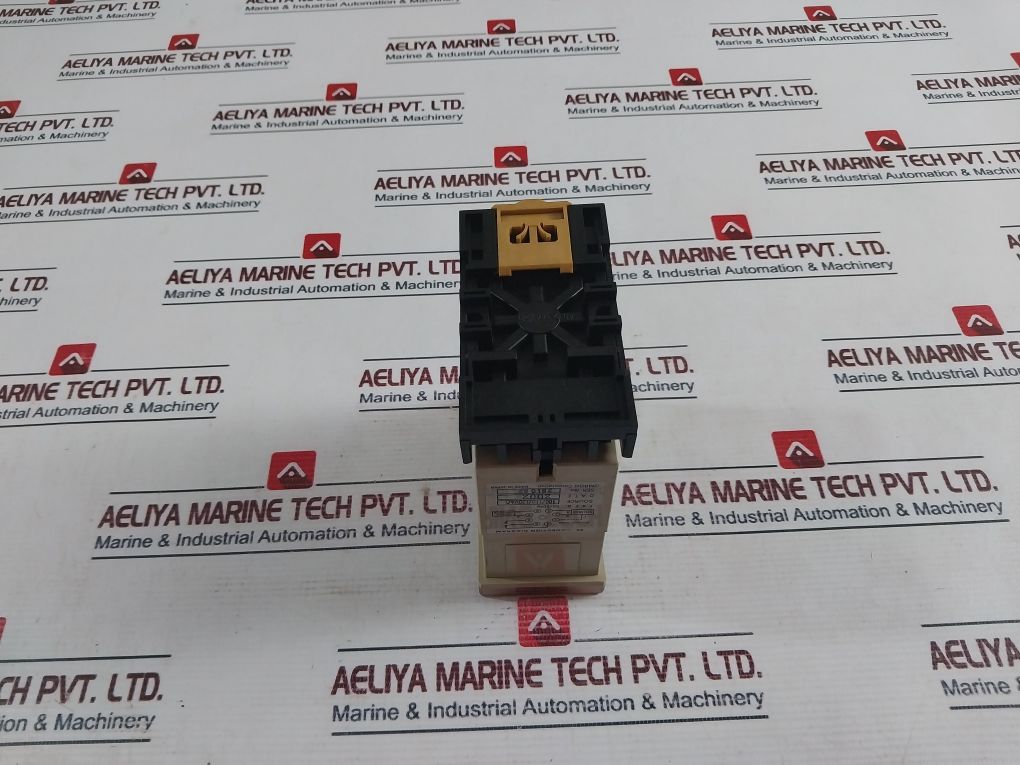 Omron Se-kp1N Motor Relay 100/110/120 Vac 0-10 Sec