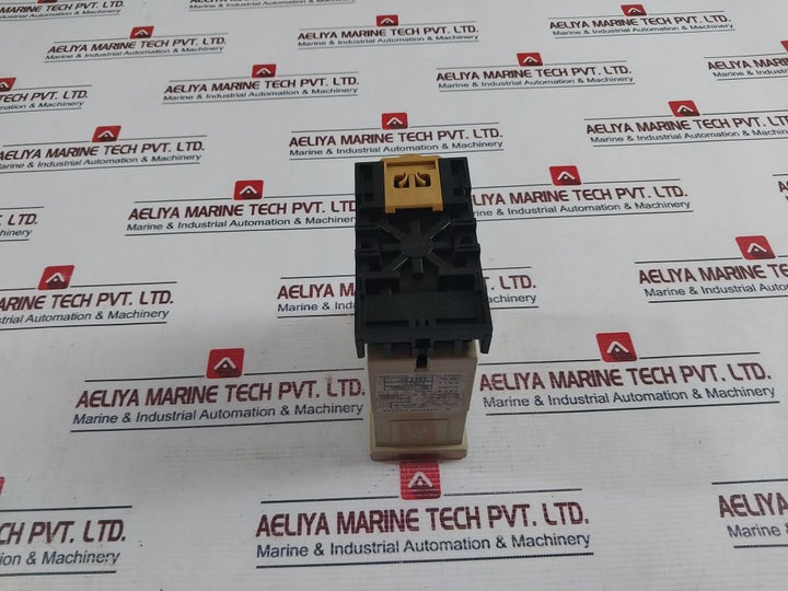 Omron Se-kp1N Motor Relay 100/110/120 Vac 0-10 Sec