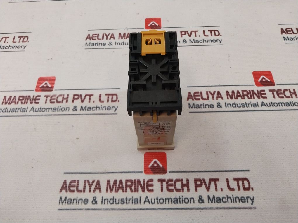 Omron Se-kp1N Motor Relay 250V 7.5 A