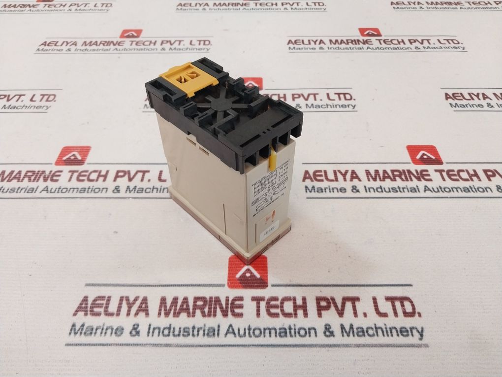 Omron Se-kp1N Motor Relay 250V 7.5 A