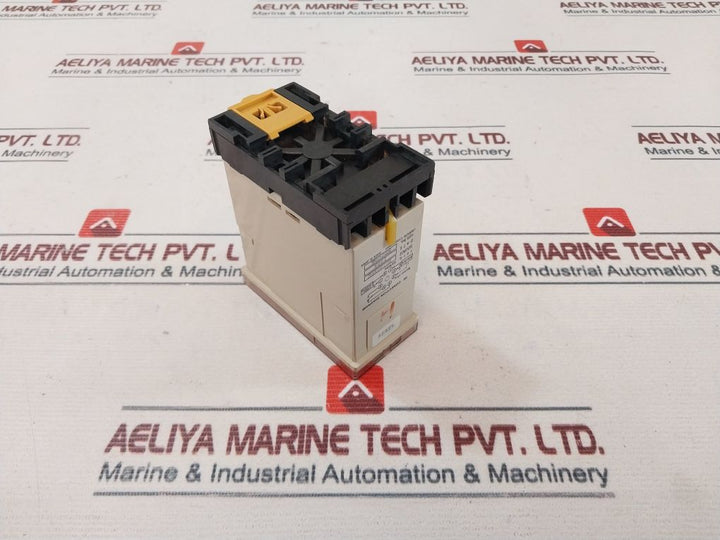 Omron Se-kp1N Motor Relay 250V 7.5 A