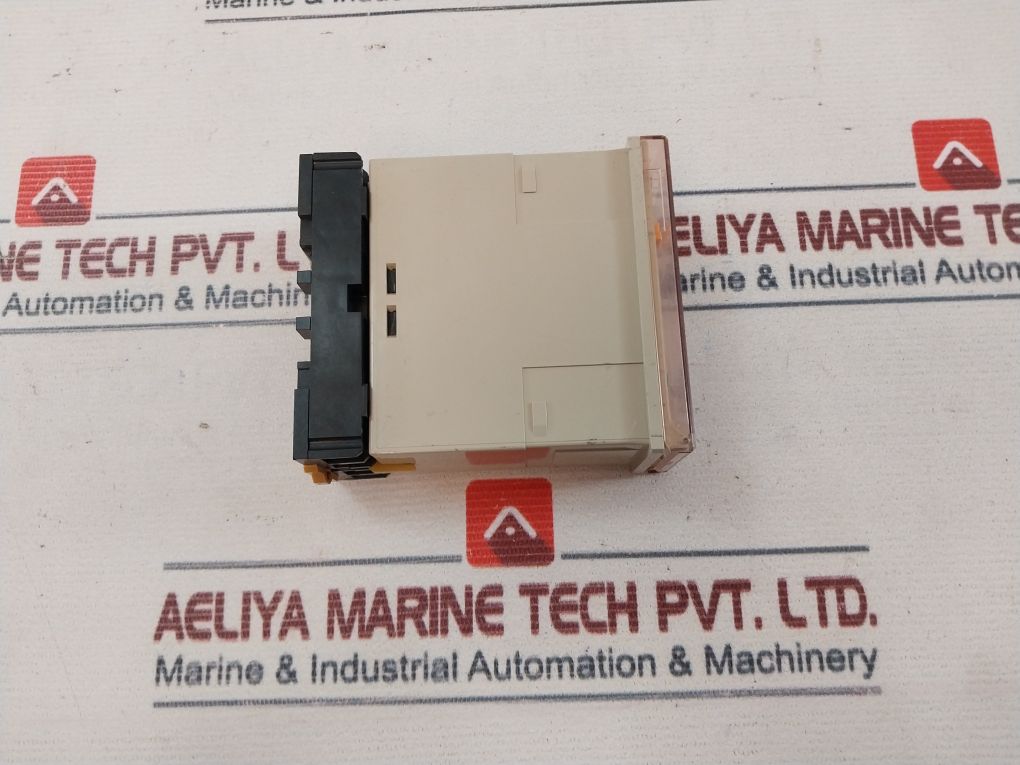 Omron Se-kp1N Motor Relay 250V 7.5 A