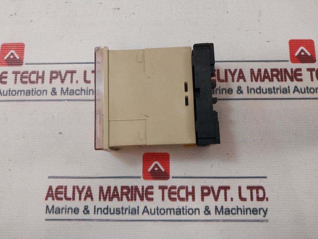 Omron Se-kp1N Motor Relay 250V 7.5A