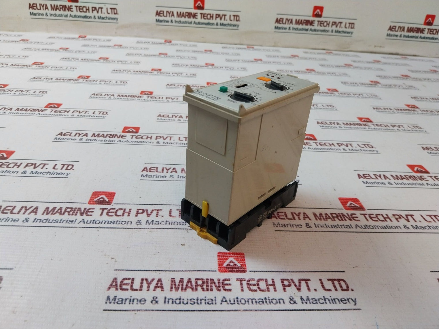 Omron Se-kp1N Motor Relay With Base 4-10A 1-10 Sec 7.5A