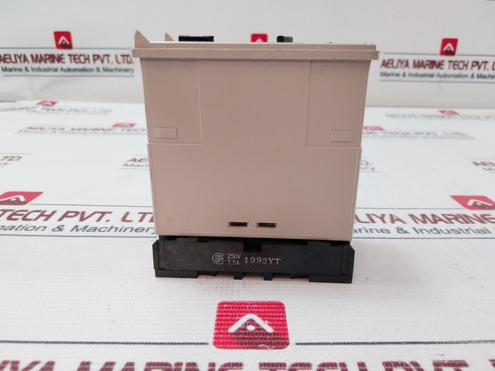 Omron Se-kp2N Motor Protection Relay 250V 7.5A