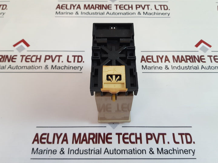 Omron Se-kp2N Motor Protection Relay With Base
