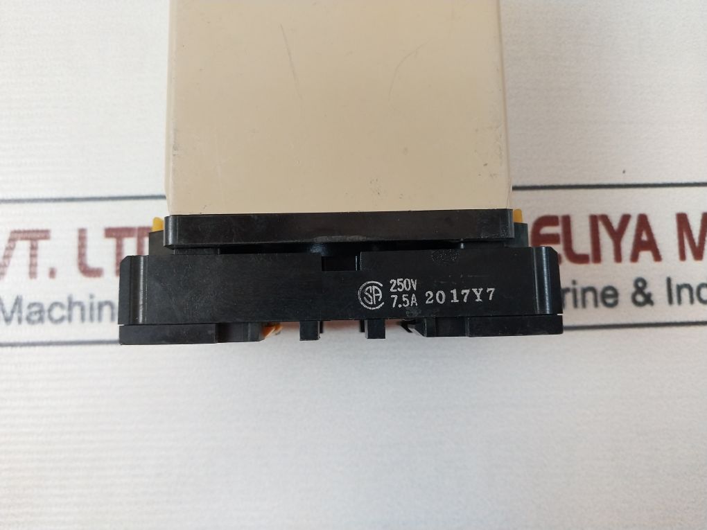 Omron Se-sp1 Motor Relay 120Vac 50/60Hz