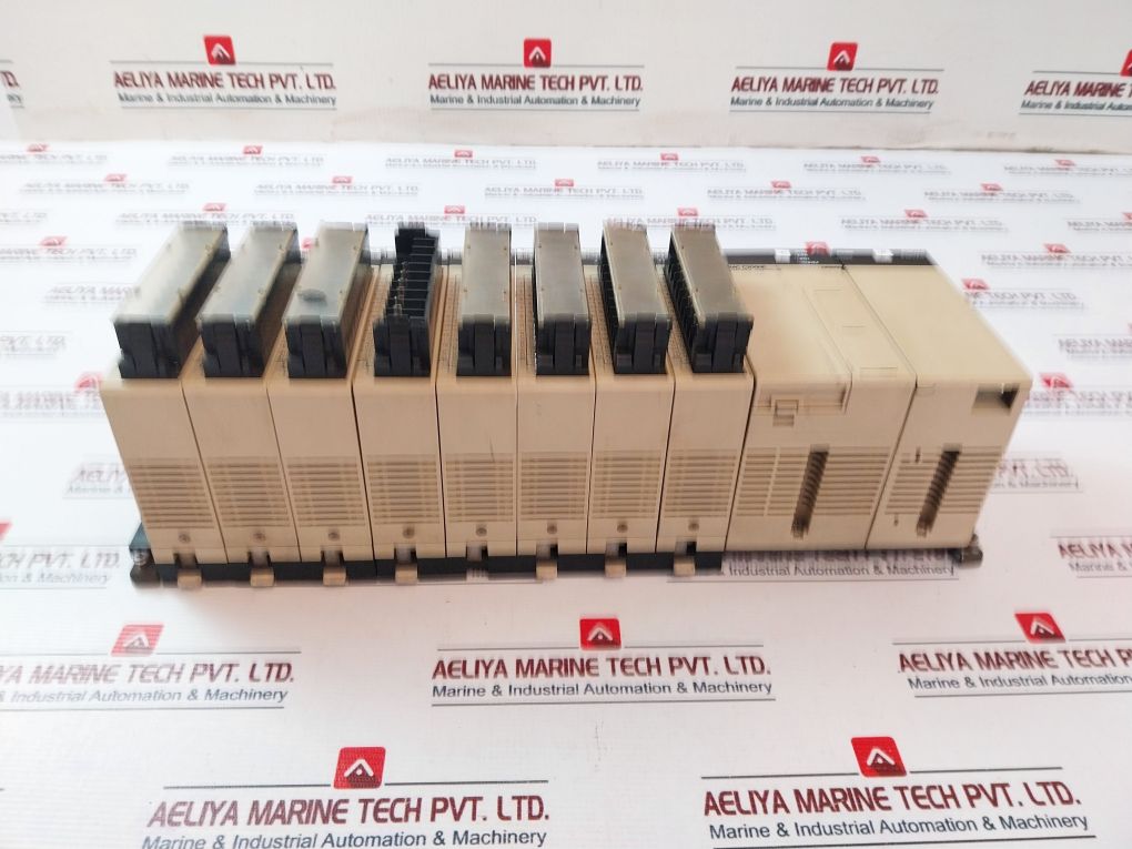 Omron Sysmac C200He/Cpu11/Id212/Od211/Pd024 Programmable Controller 24V Dc