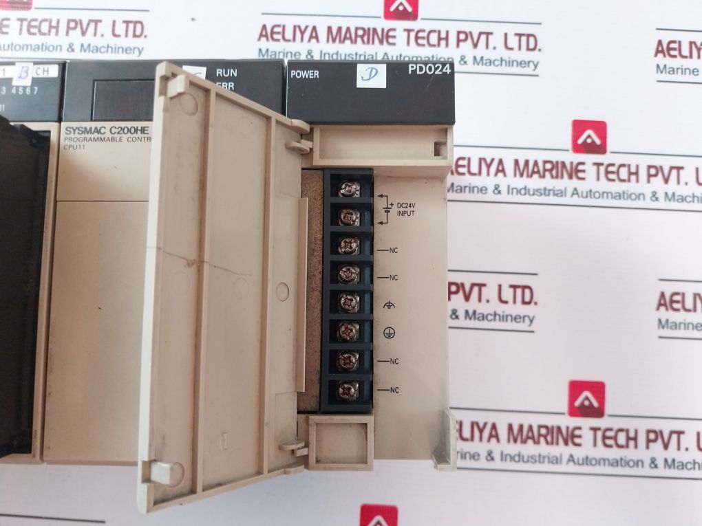 Omron Sysmac C200He/Cpu11/Id212/Od211/Pd024 Programmable Controller 24V Dc
